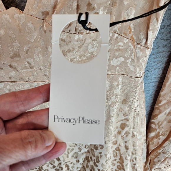 Privacy Please Womens Mini Dress Sz M Ella Beige Subtle Leopard Print - Picture 4 of 13